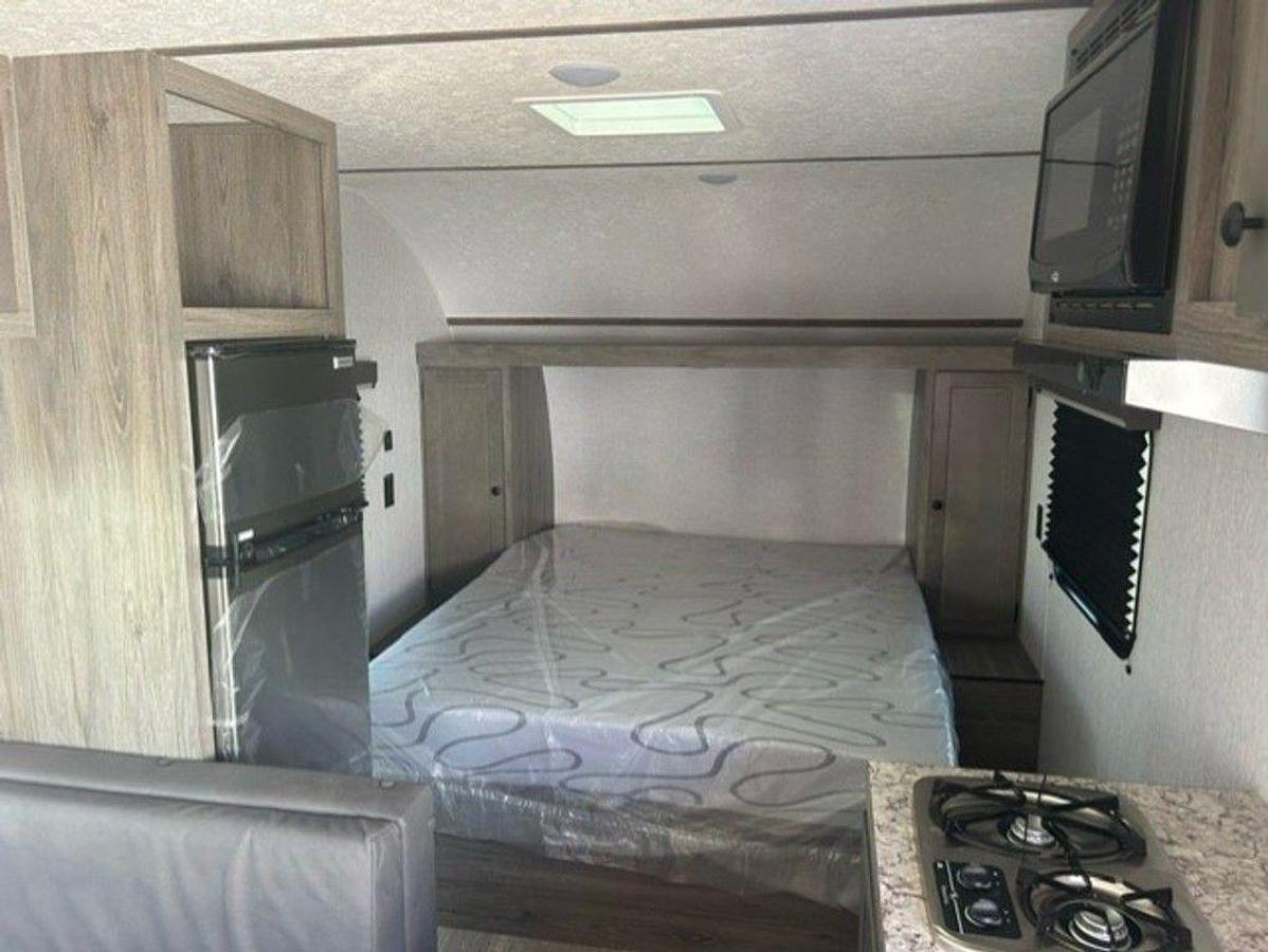 2025 Sunset Park RV Sun Lite LTD 19RB LTD