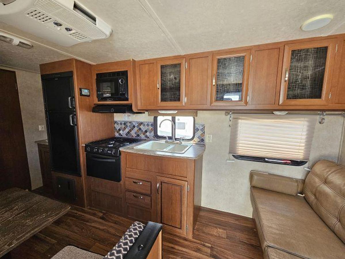 Used 2016 FOREST RIVER SALEM CRUISE LITE 261BHXL