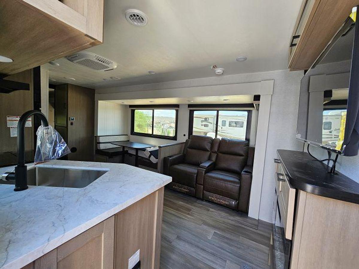 2027 HEARTLAND BY JAYCO PROWLER 3202DSB