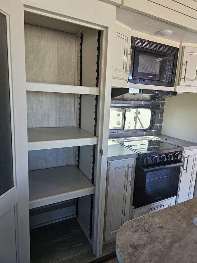 2025 Keystone RV Cougar Half-Ton 29RLI