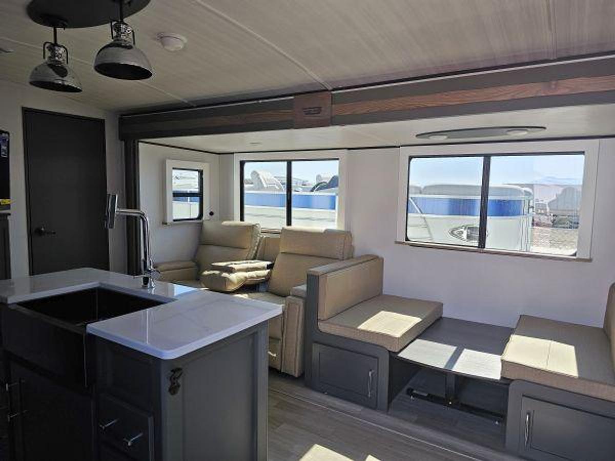 2026 Keystone RV BULLET PREMIUM 330BKQ