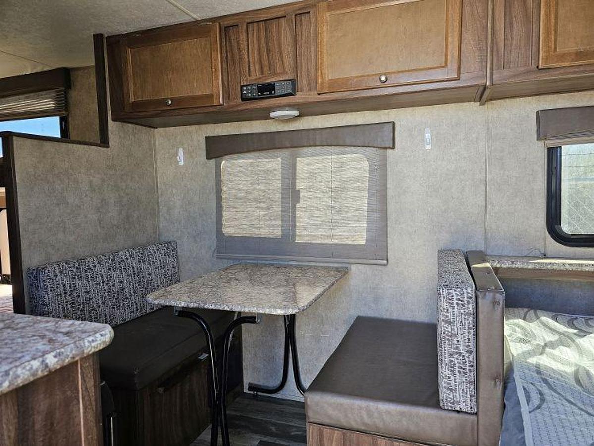 Used 2018 FOREST RIVER VIKING ULTRA LIGHT 17BH