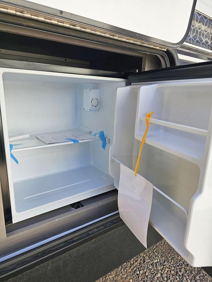 Used 2022 DUTCHMEN COLEMAN LATERN 285BH