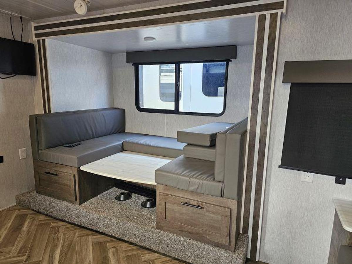 Used 2022 FOREST RIVER WILDWOOD X-LITE T178BHSK