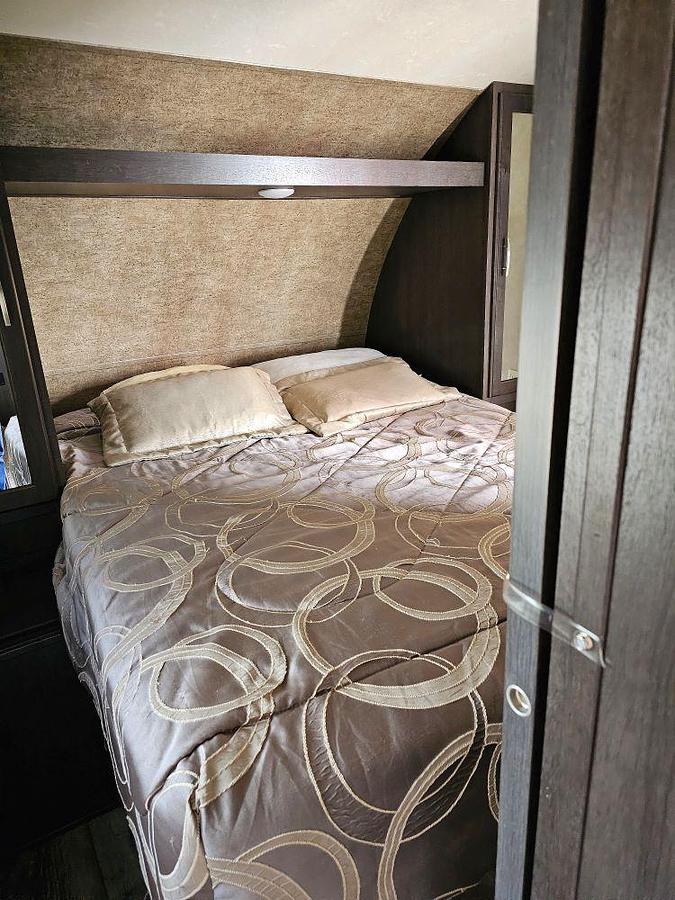 Used 2018 FOREST RIVER SONOMA 240BHS