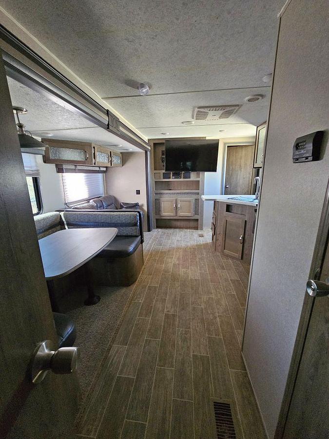 Used 2020 FOREST RIVER PALOMINO PUMA 32RBFQ