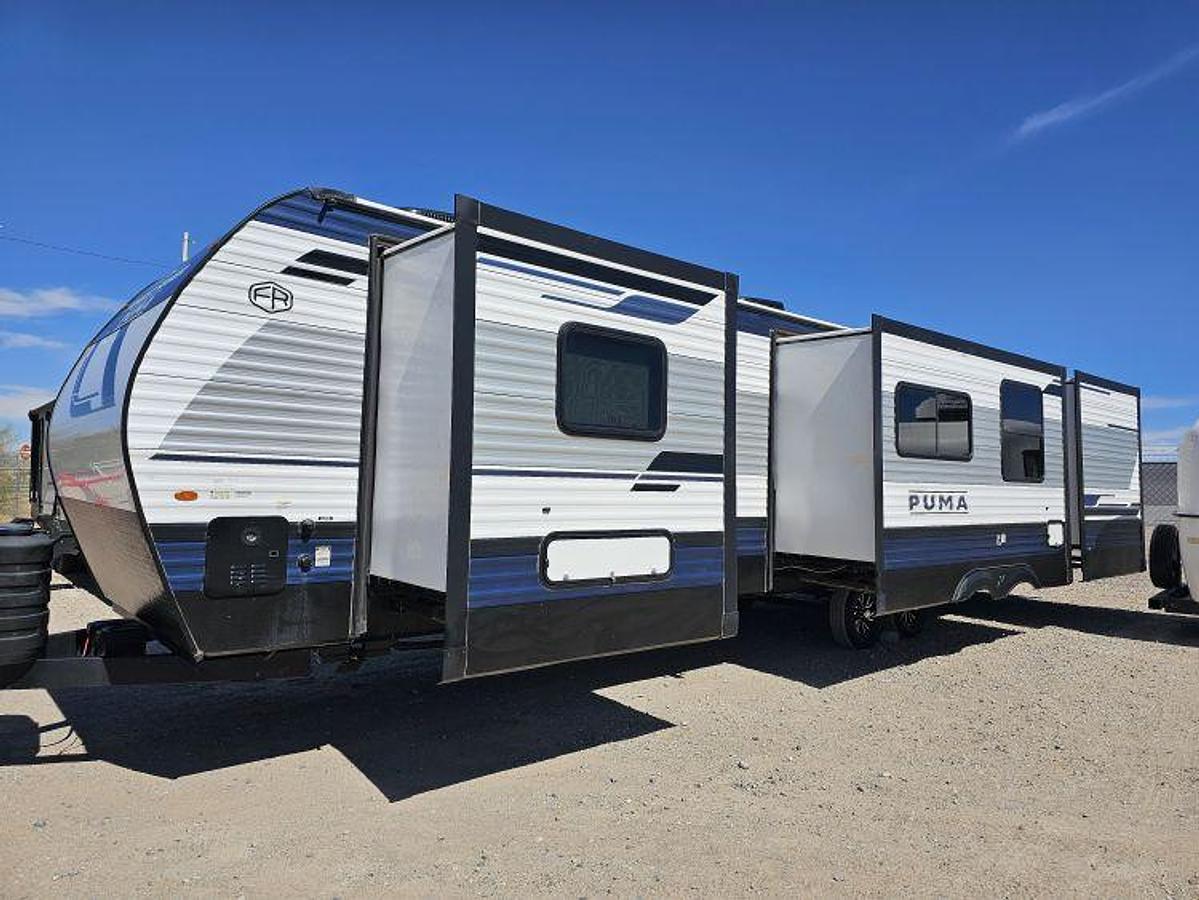 Used 2025 FOREST RIVER PUMA 32BHFS