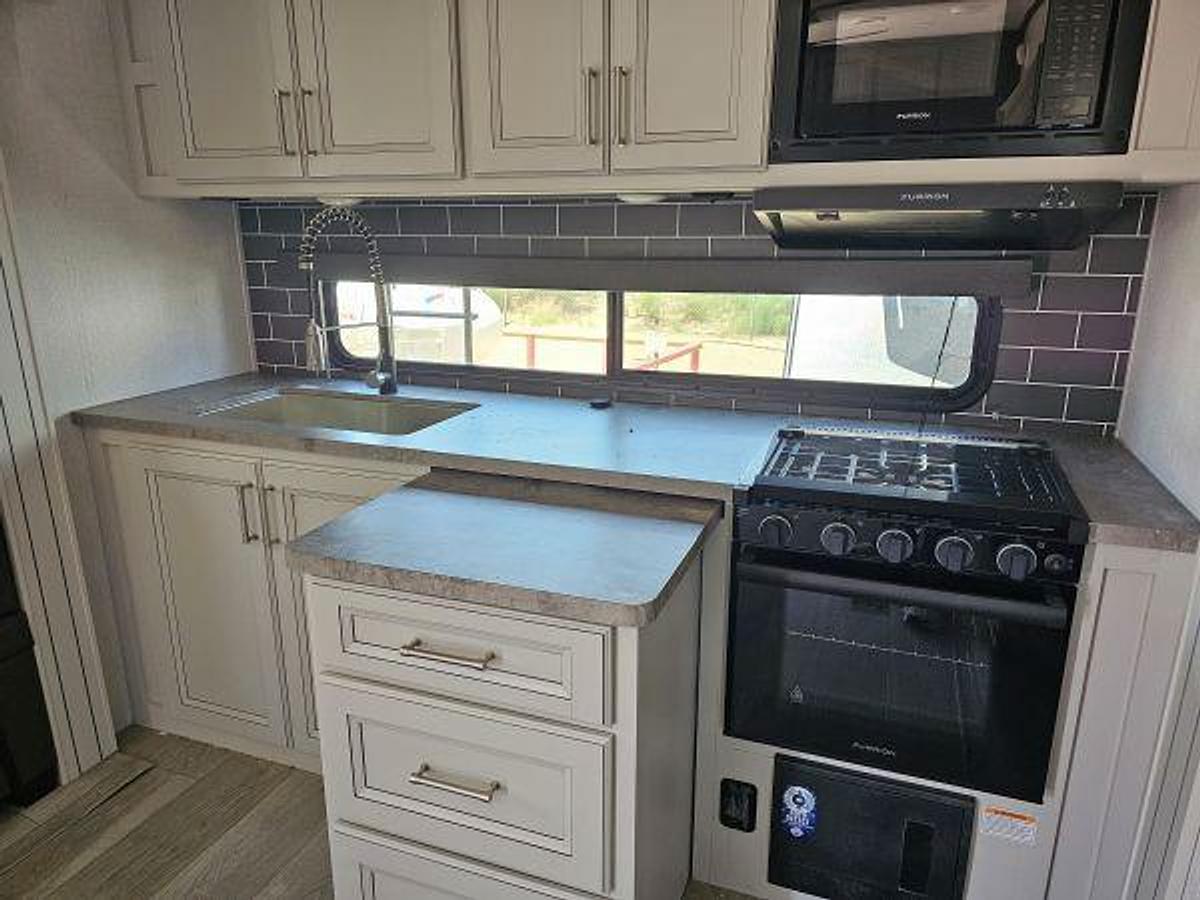 2026 Keystone RV COUGAR HALF-TON 26RKE