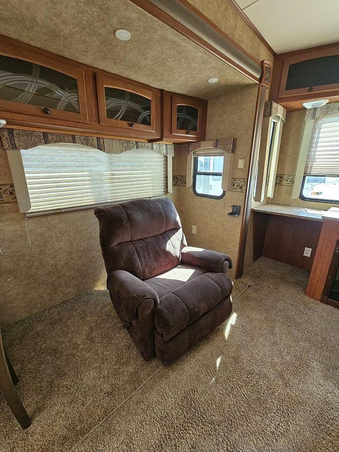 Used 2011 HEARTLAND ELKRIDGE 34TSRE
