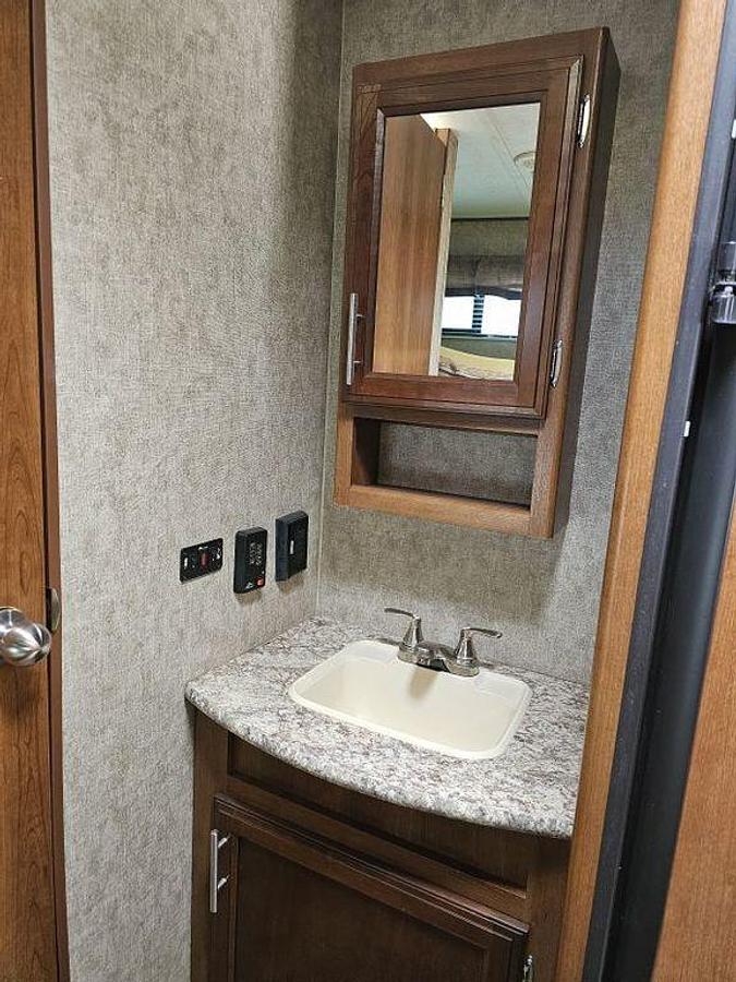 Used 2018 Prime Time Avenger 26BH