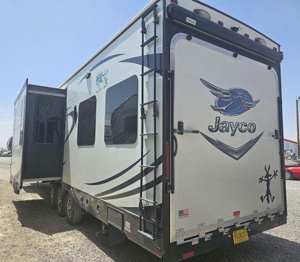 Used 2016 Jayco Seismic Wave 412W