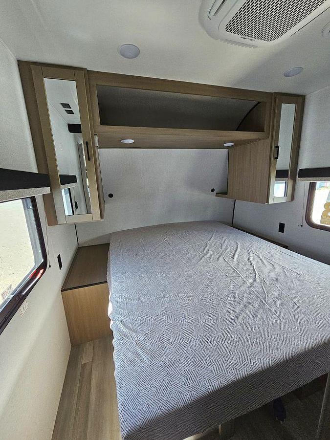 2027 HEARTLAND BY JAYCO PROWLER 2702BHS