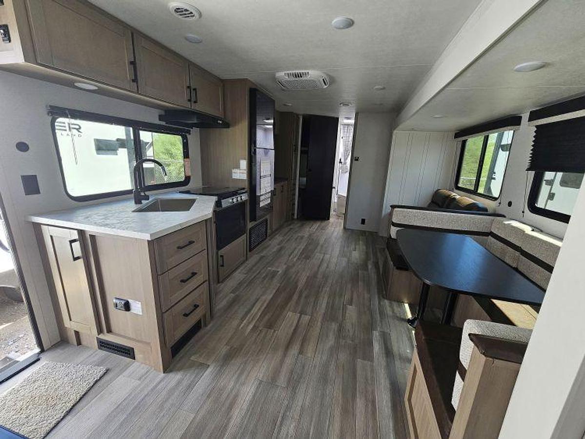 2027 HEARTLAND BY JAYCO PROWLER 2802BHS