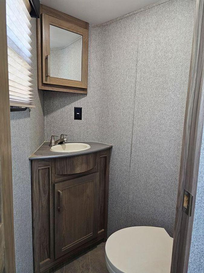 Used 2019 DUTCHMEN ENDURANCE 3556