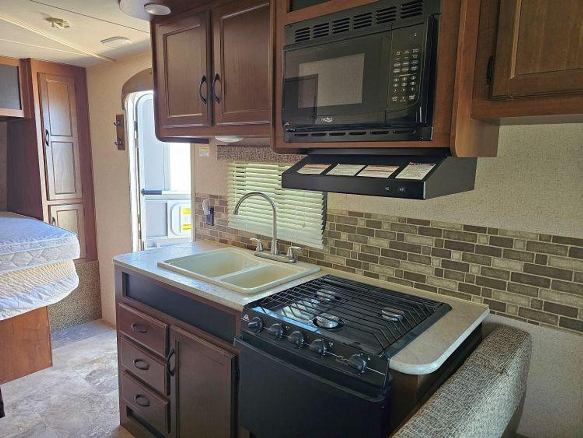 Used 2015 JAYCO JAY FLIGHT 19RD