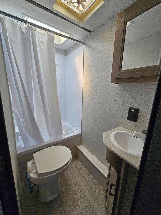 Used 2021 Keystone RV HIDEOUT 21BHWE