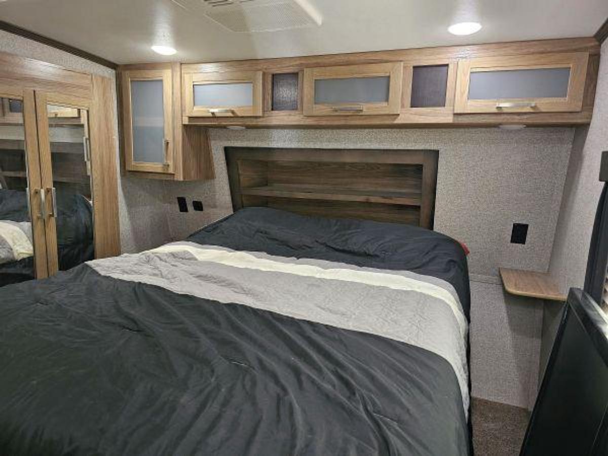 Used 2019 DUTCHMEN ENDURANCE 3556