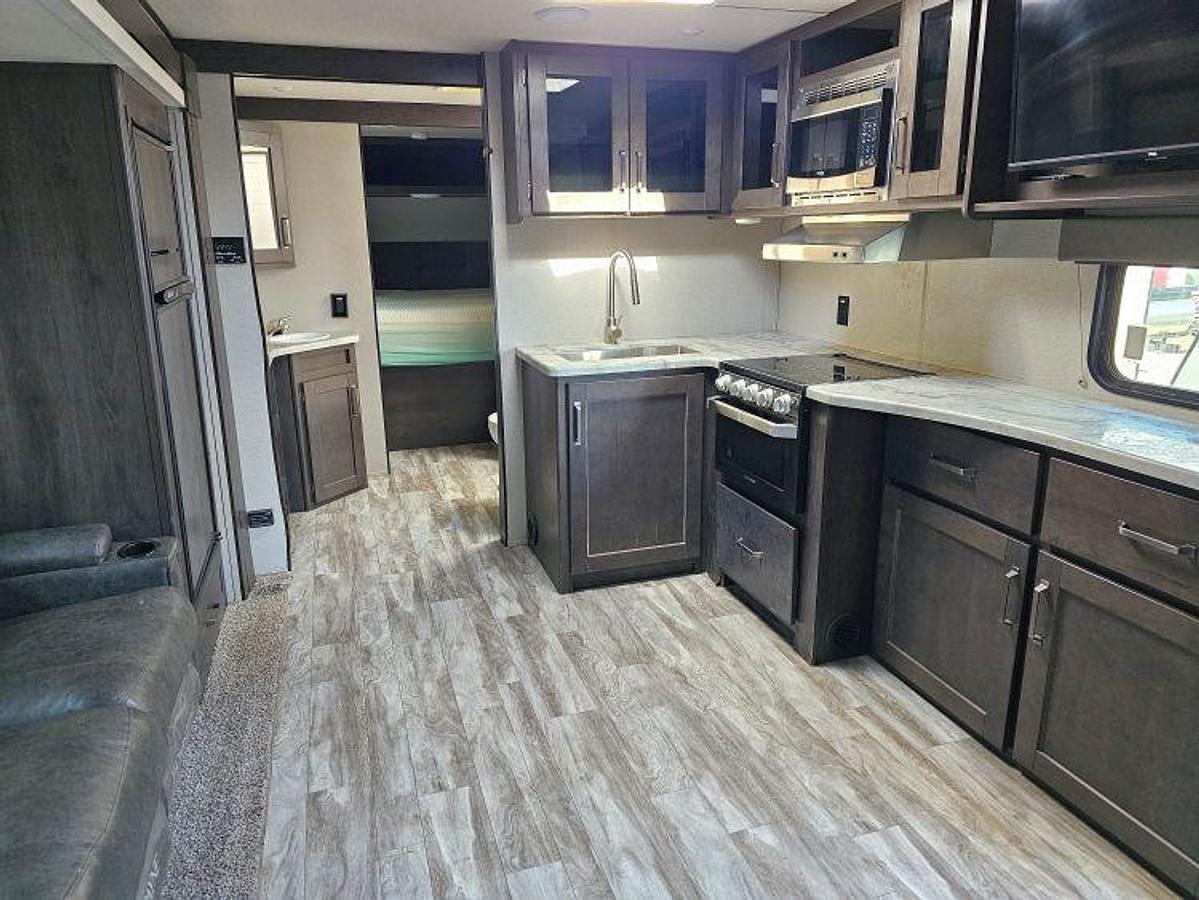 Used 2021 GRAND DESIGN TRANSCEND X PLOR 265BH