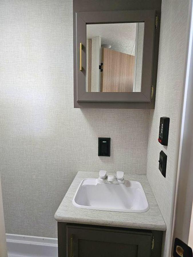 2025 KZ RV Sportsmen Classic 130BH