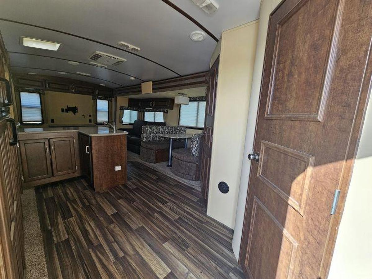 Used 2016 Keystone RV OUTBACK 326RL