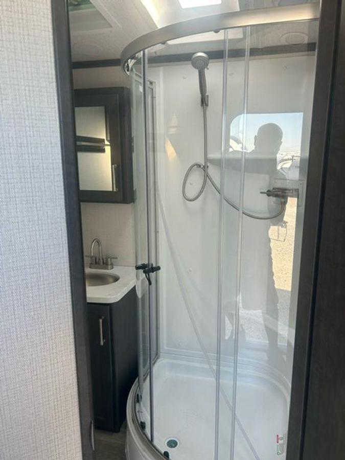 2025 Keystone RV Cougar Half-Ton 22RBS