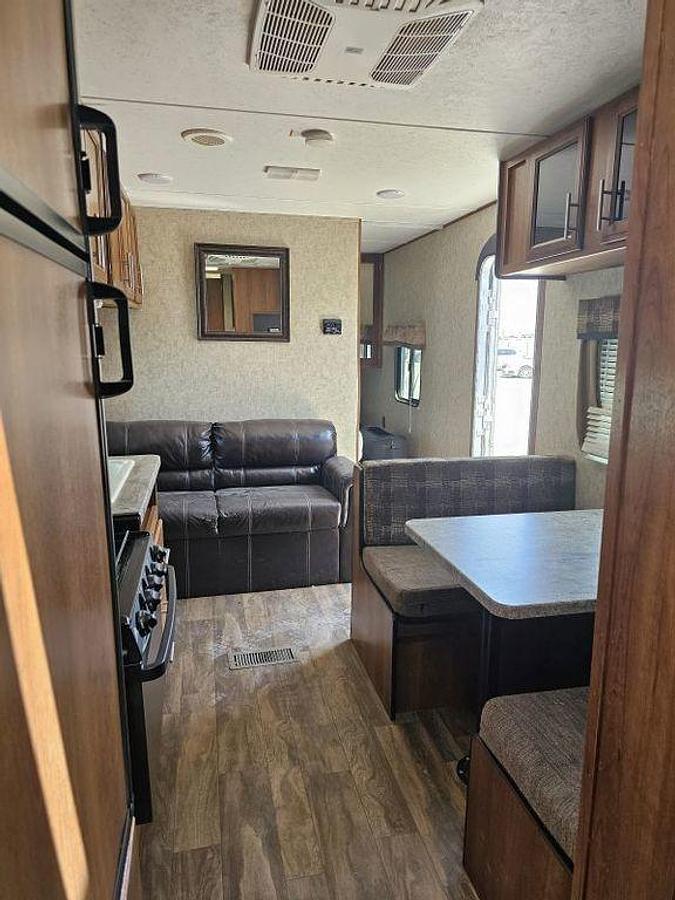 Used 2018 Prime Time Avenger 26BH