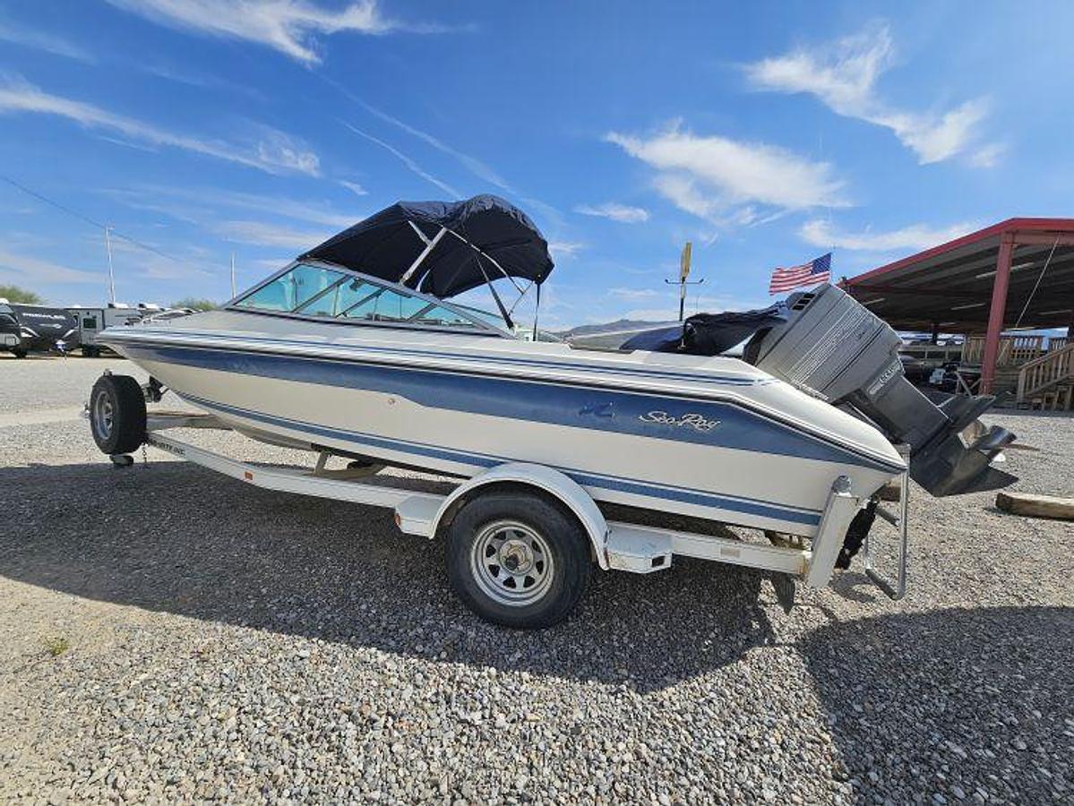 Used 1989 SEA RAY  180B