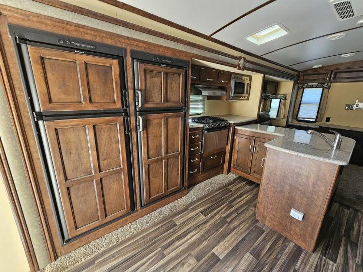 Used 2016 Keystone RV OUTBACK 326RL