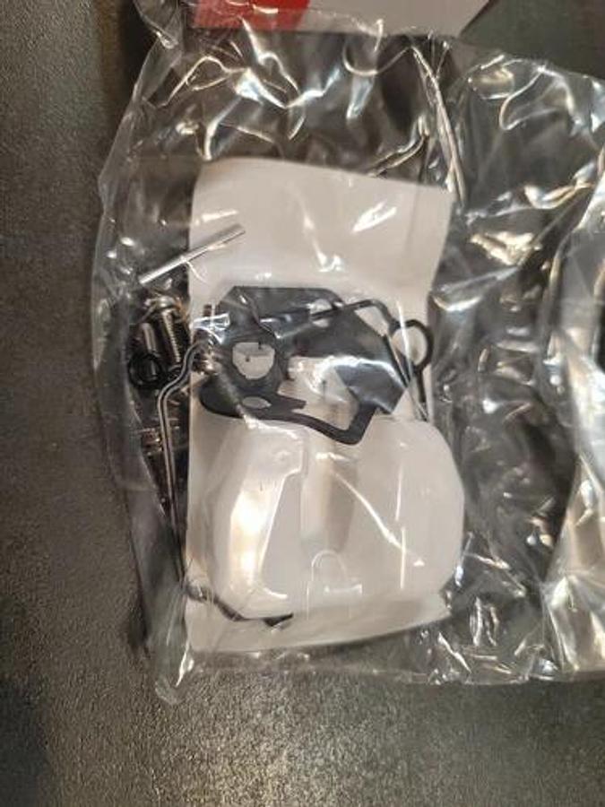 New OEM 66M-W0093-01-00 Yamaha Carburetor repair kit