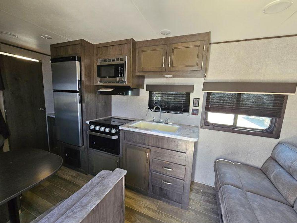 Used 2021 JAYCO JAY FLIGHT SLX 264BH