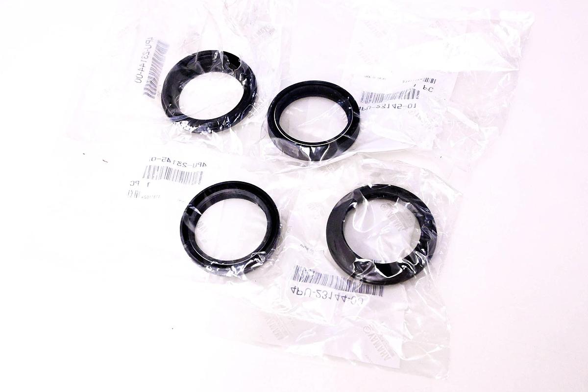 Yamaha YZF R1 R6 R6S FJR1300 FZ1 FZ8 FZ10 TMAX VMAX OEM Front Fork Seal Kit 4PU-