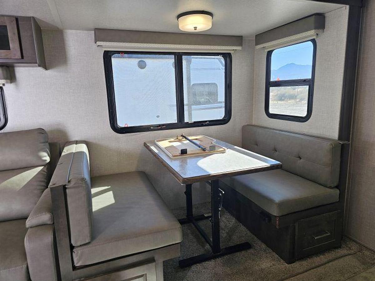 Used 2021 FOREST RIVER ROCKWOOD ULTRA LITE 2606WS