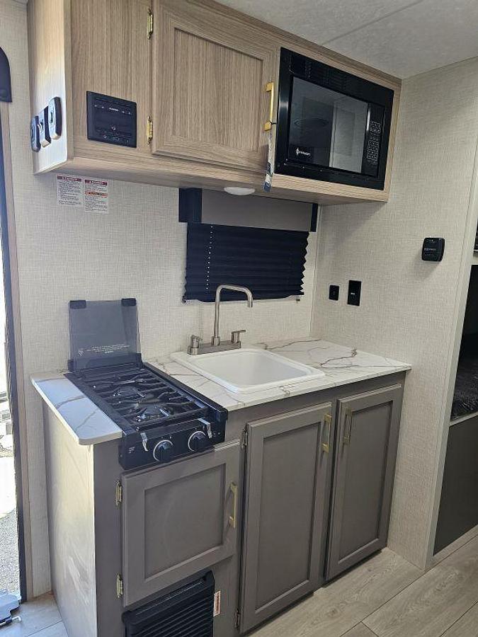 2025 KZ RV Sportsmen Classic 191BHK