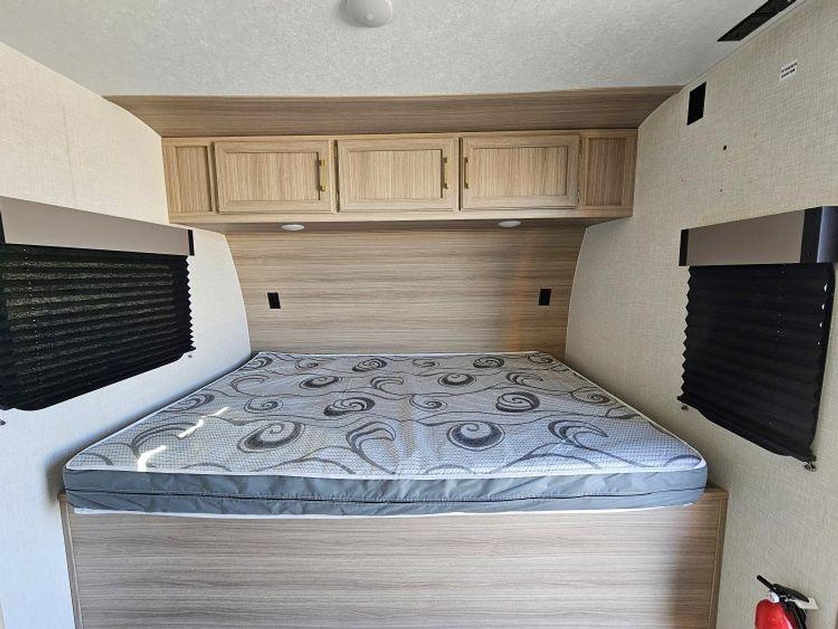 Used 2025 KZ RV SPORTSMEN CLASSIC 191BHK