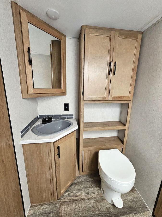 Used 2023 FOREST RIVER CHEROKEE GREY WOLF 26MBRR