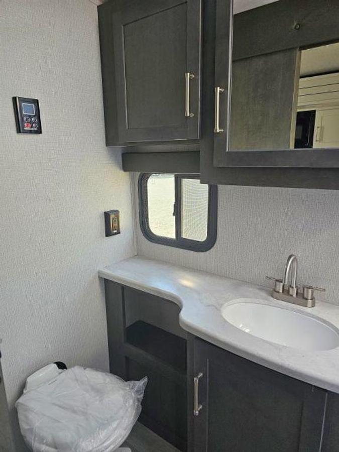 2025 Keystone RV Cougar Half-Ton 22MLSWE