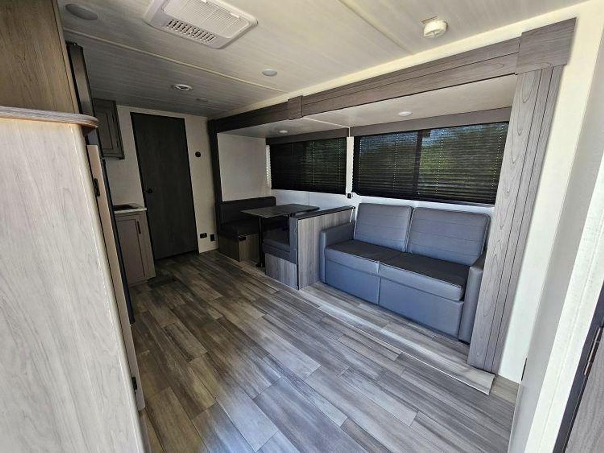 Used 2024 Keystone RV HIDEOUT 291BR