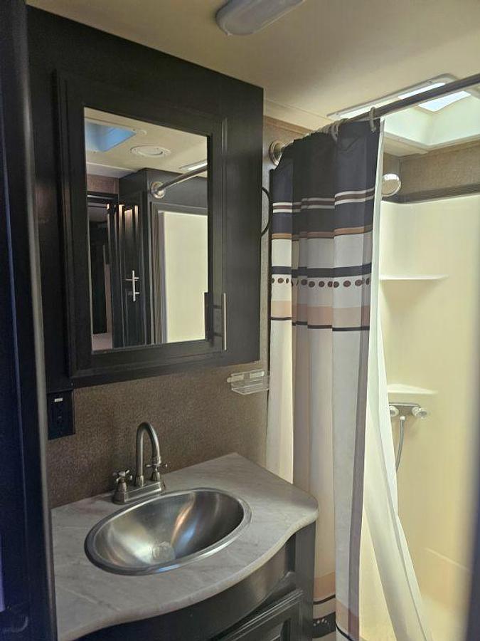 Used 2016 Jayco Seismic Wave 412W