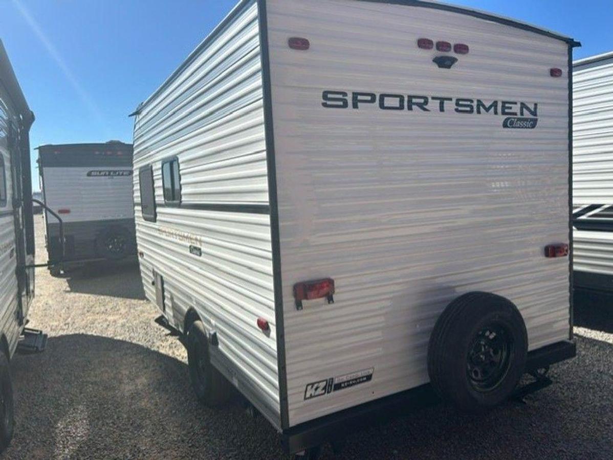 2025 KZ RV Sportsmen Classic 130RB