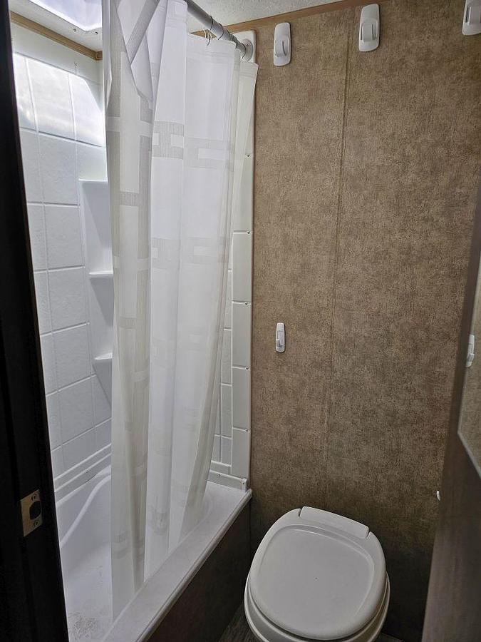 Used 2018 FOREST RIVER VIKING ULTRA LIGHT 17BH