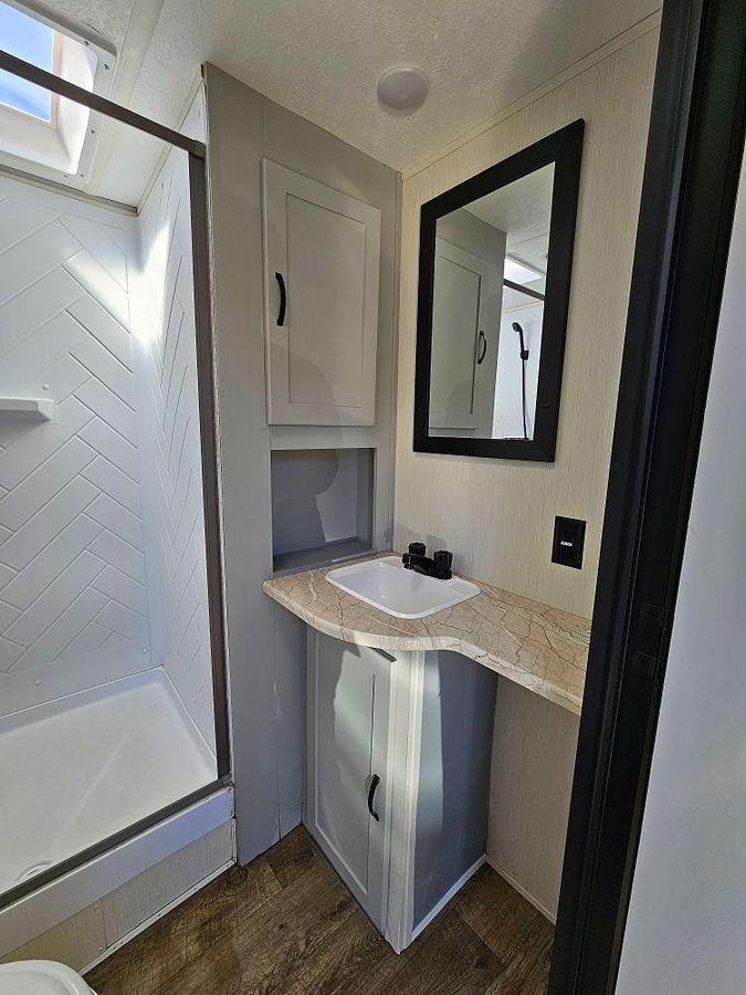 Used 2021 FOREST RIVER VIBE 34BH