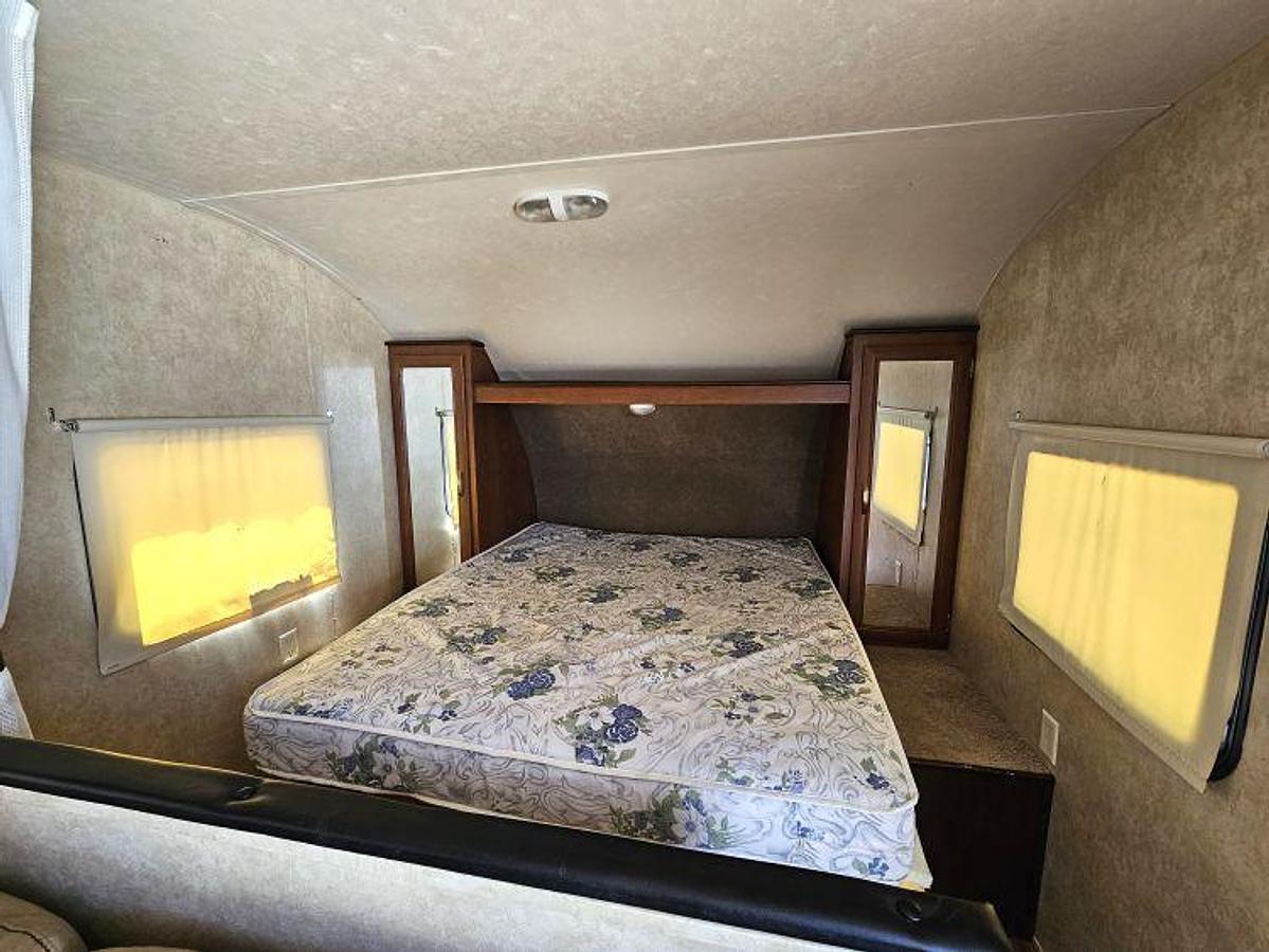 Used 2016 FOREST RIVER SALEM CRUISE LITE 261BHXL