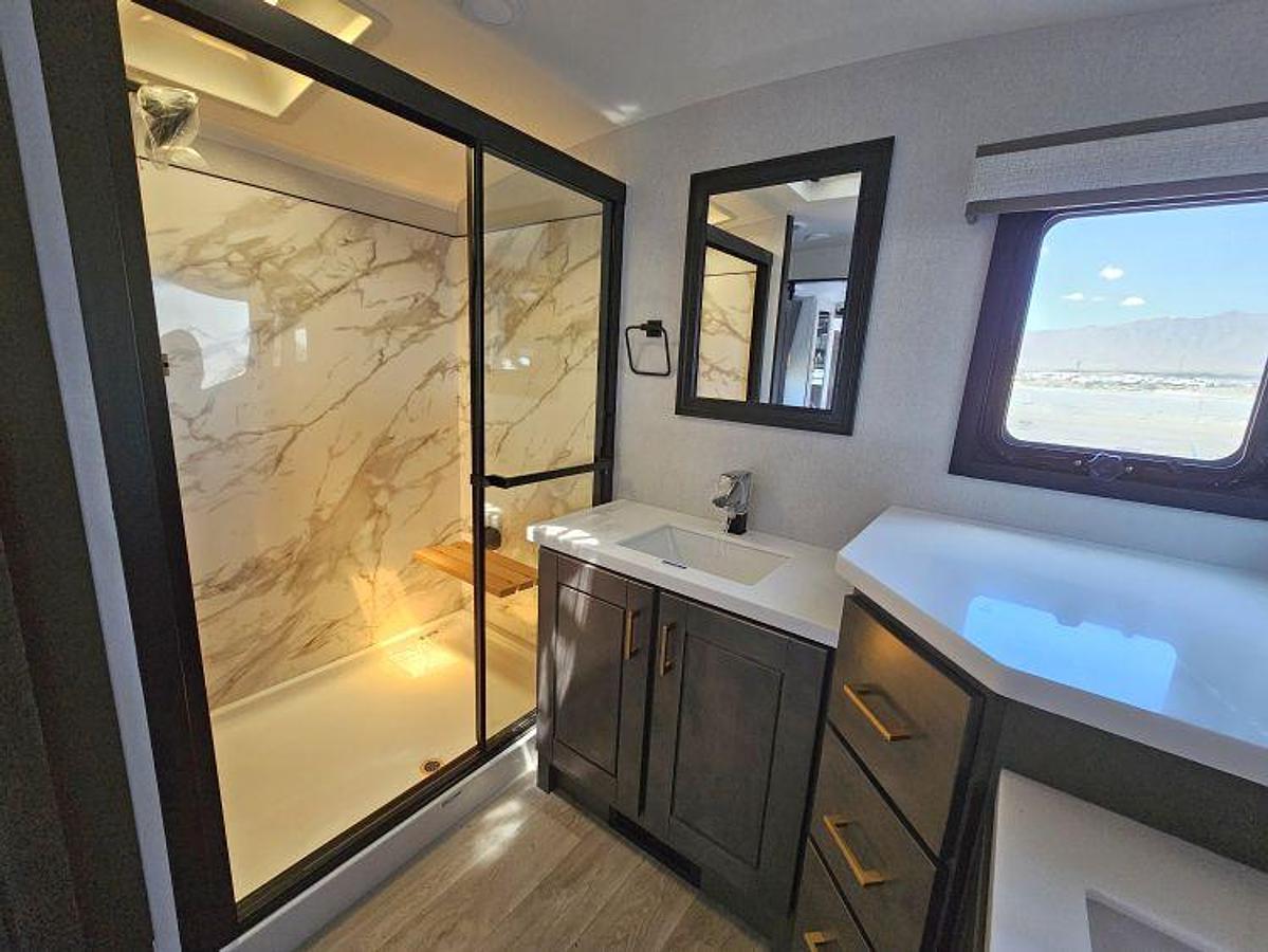 2027 HEARTLAND BY JAYCO BIGHORN 39FL