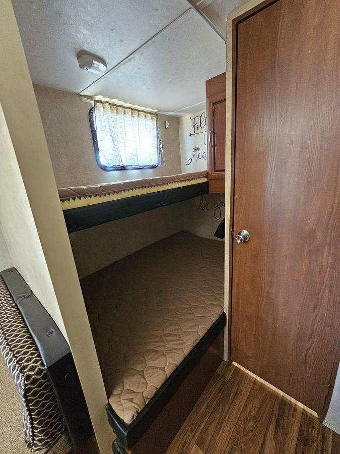 Used 2016 FOREST RIVER SALEM CRUISE LITE 261BHXL