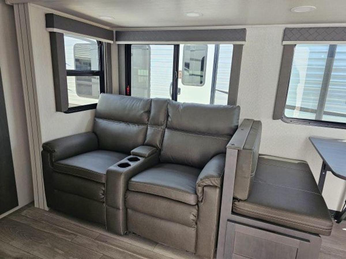 2025 Keystone RV Cougar Half-Ton 25FKDWE