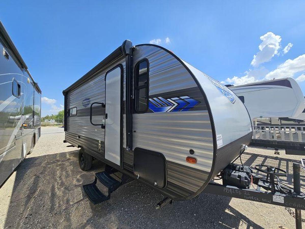 Used 2022 FOREST RIVER SALEM FSX 169RSK