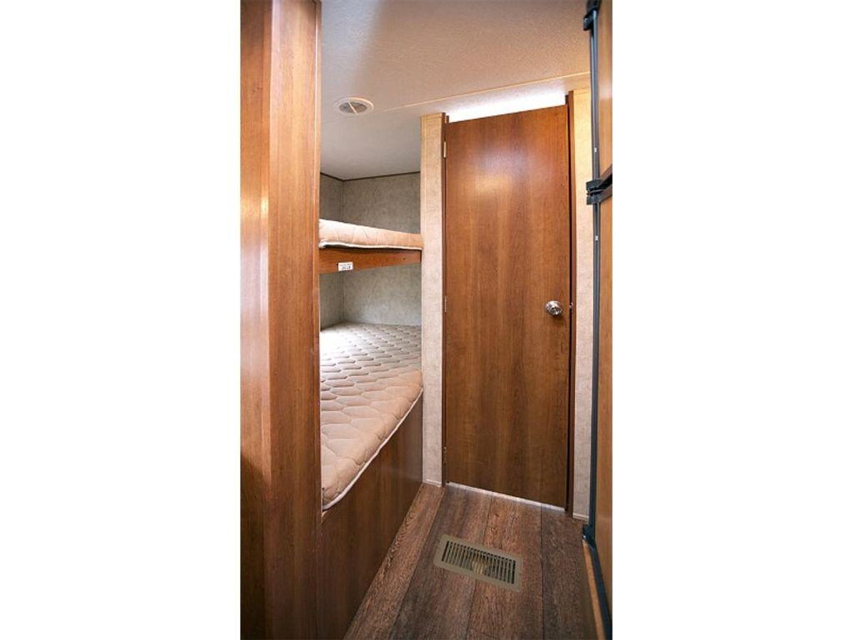 Used 2018 Prime Time Avenger 26BH