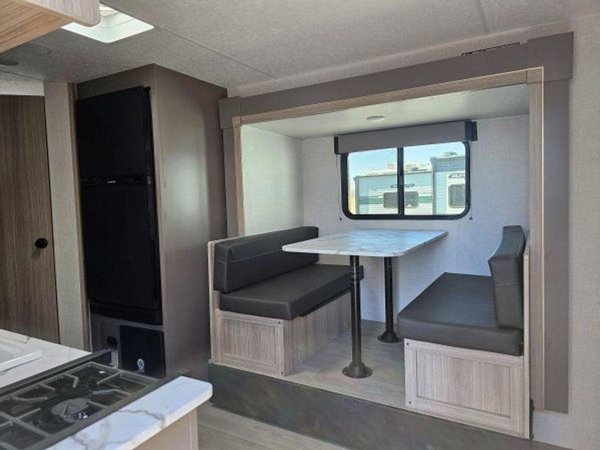 2025 KZ RV Sportsmen Classic 191BHK