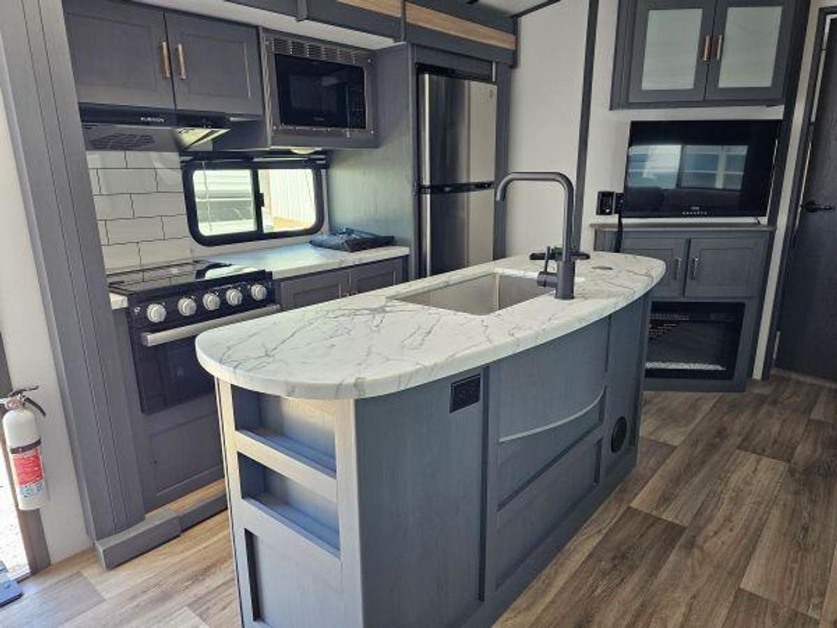 Used 2023 Keystone RV BULLET 330BHS