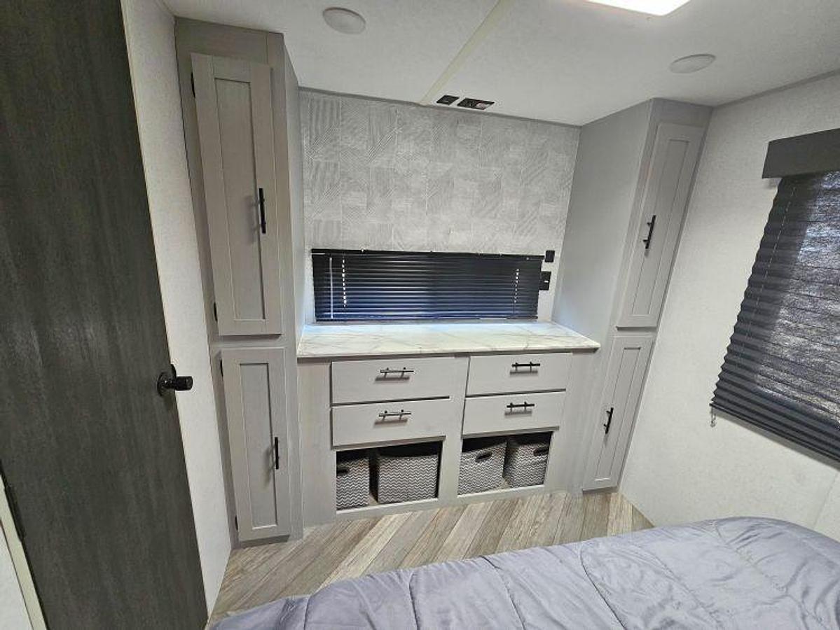 Used 2022 FOREST RIVER SALEM FSX 169RSK